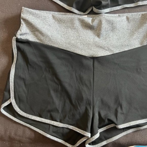 High Rise Sexy Yoga / Booty Short Wide Waistband -Black & Gray 3 pairs NEW SizeL - Picture 4 of 14